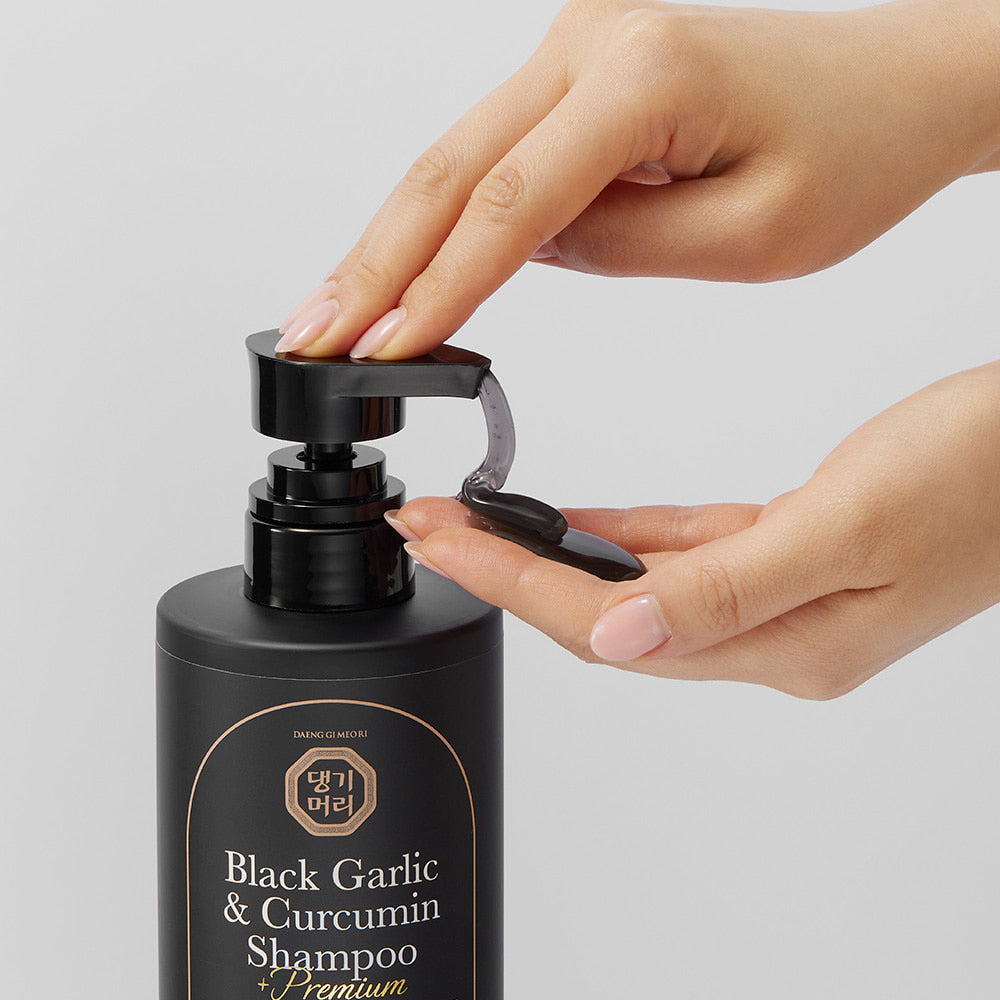 Daeng Gi Meo Ri - Premium Black Garlic & Curcumin Shampoo